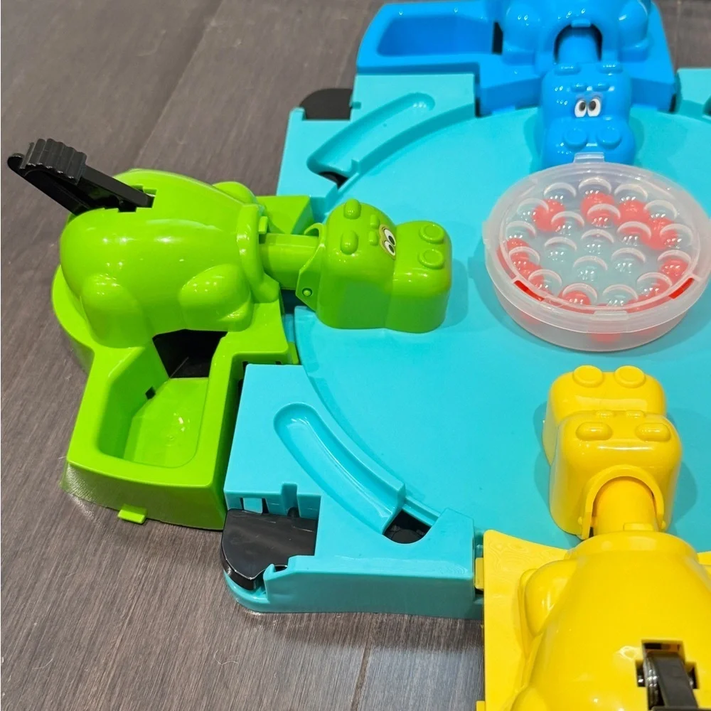 Hasbro Hungry Hungry Hippos Feeding Frenzy Game Kids Toddlers